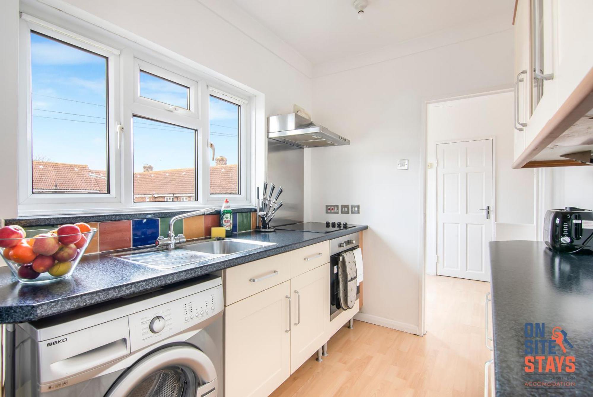 Onsitestays - Cosy 2-Bedroom Apartment With Private Entrance & Long Stay Prices Gravesend Exterior foto